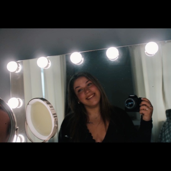 Meet your Posher, Alex - Picture 1 of 1